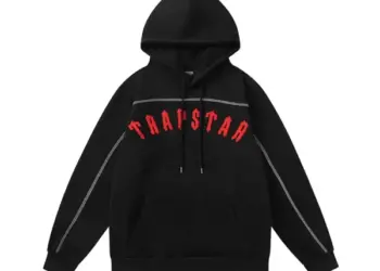 trapstar-red-logo-black-hoodie-600x600